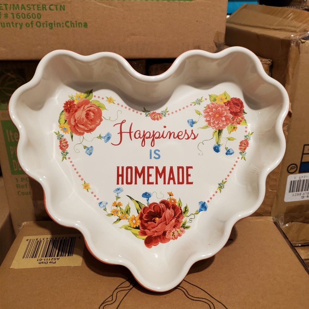 Pioneer Woman heart shaped pie dish